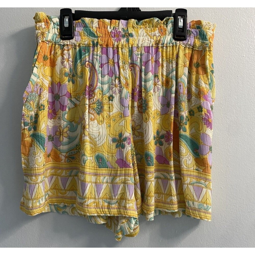 NWT Angie Womens Yellow Floral Elastic Waist Shorts Size M 100% Rayon - Picture 3 of 10